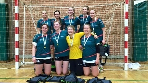 Lyngs håndboldpiger vinder guld i påsken